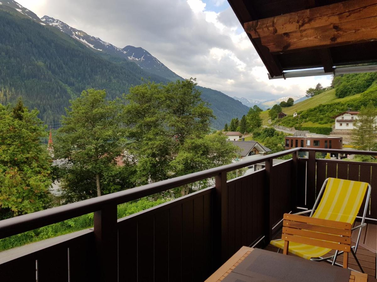 Haus Tannegg Bed and Breakfast Pettneu am Arlberg Exteriör bild