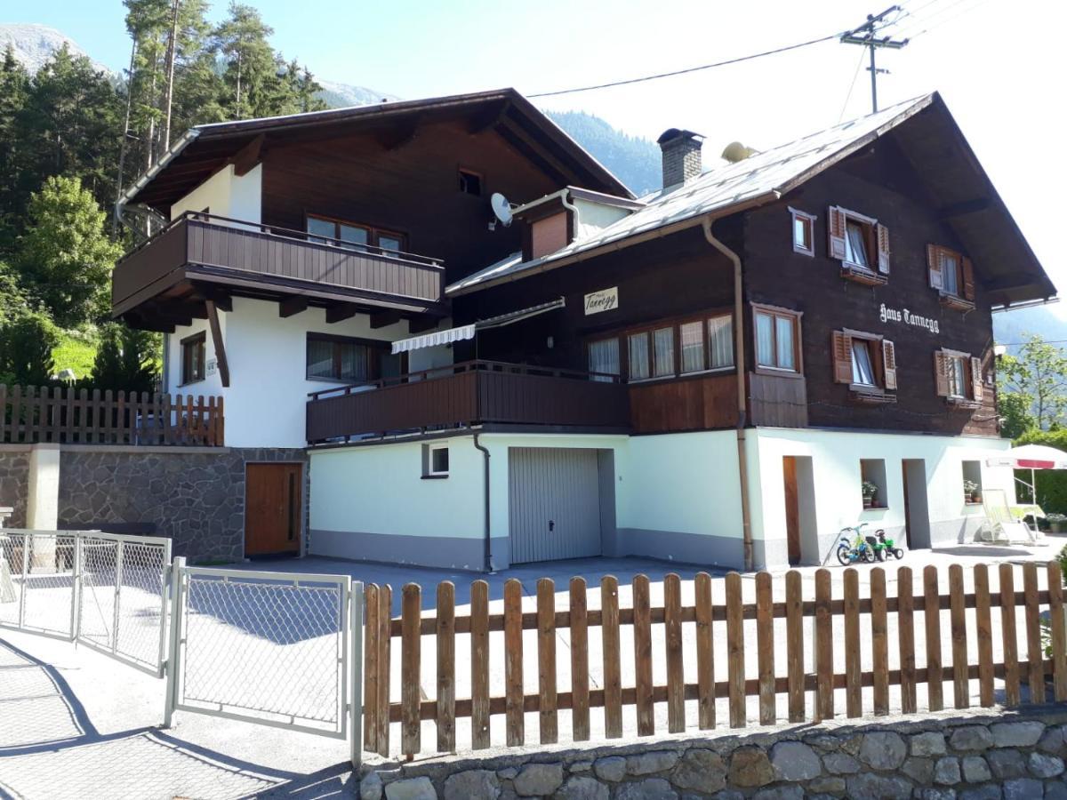 Haus Tannegg Bed and Breakfast Pettneu am Arlberg Exteriör bild